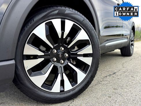 Used 2025 Ford Explorer Platinum w/ LUX Leather Package image 2