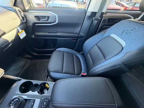 New 2026 Ford Bronco Sport Outer Banks w/ Sasquatch Outer Banks Package AWD/4WD image 40