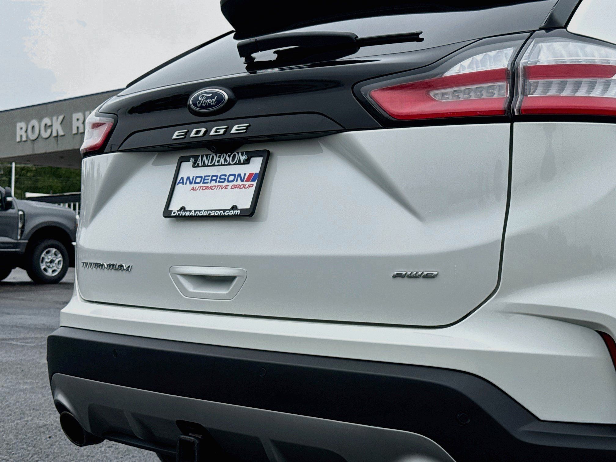 Used 2022 Ford Edge Titanium w/ Equipment Group 301A AWD/4WD image 6