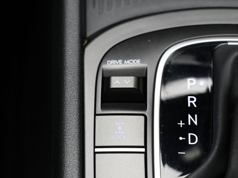 Used 2024 Hyundai Kona SE image 26