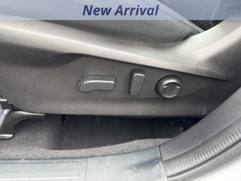 Used 2023 Subaru Forester Premium image 9