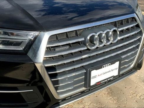 Used 2017 Audi Q7 3.0T Premium image 30