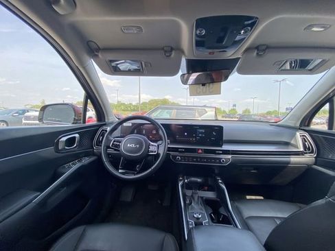 Certified 2024 Kia Sorento S w/ Panoramic Sunroof Package FWD image 5