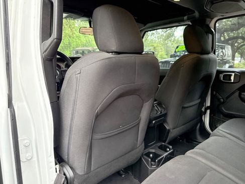 Used 2018 Jeep Wrangler Unlimited Sport AWD/4WD image 37
