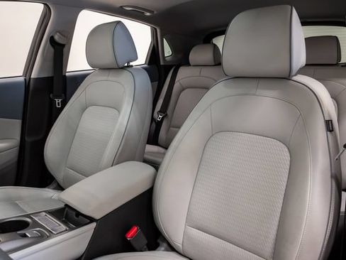 Used 2020 Hyundai Kona Ultimate FWD image 12