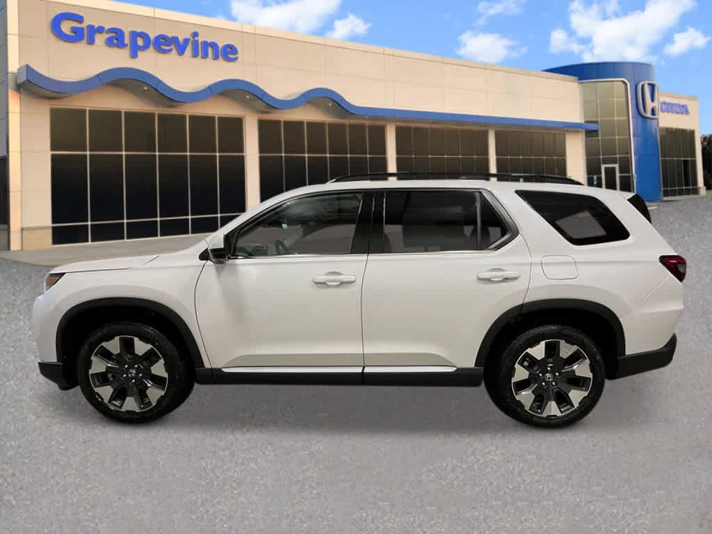 New 2026 Honda Pilot Touring image 2