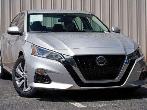 Used 2021 Nissan Altima 2.5 S FWD image 2