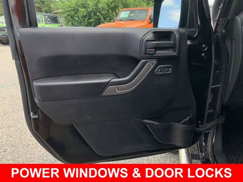 Used 2015 Jeep Wrangler Sport w/ Quick Order Package 24S AWD/4WD image 14