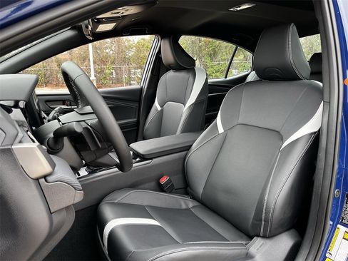 Used 2025 Toyota Camry SE image 22