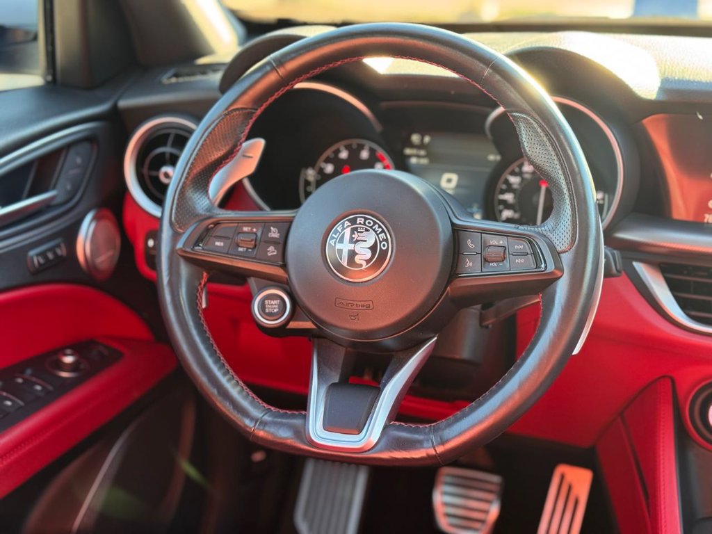 Used 2020 Alfa Romeo Stelvio Ti Sport w/ Quick Order Package 22S Sport AWD/4WD image 27
