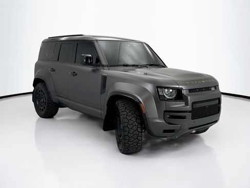 Used 2025 Land Rover Defender 110 AWD/4WD image 3