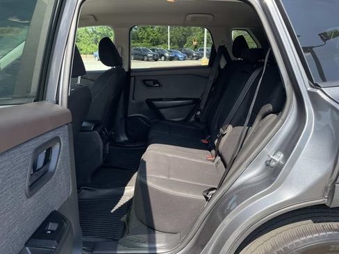 Used 2023 Nissan Rogue S FWD image 8