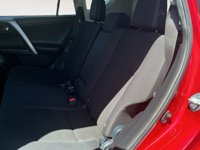 Used 2017 Toyota RAV4 XLE w/ Carpet Mat Package AWD/4WD image 14