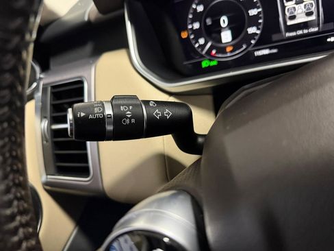 Used 2018 Land Rover Range Rover Sport HSE image 33