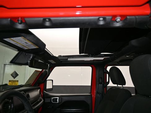 Used 2021 Jeep Wrangler Unlimited Sport image 11