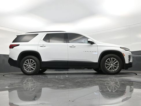 Used 2023 Chevrolet Traverse LT FWD image 25