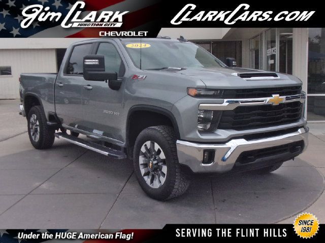 Used 2024 Chevrolet Silverado 3500 LT w/ All Star Edition AWD/4WD image 1