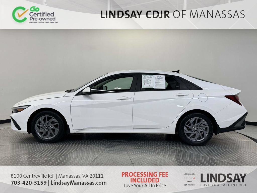Used 2024 Hyundai Elantra SEL FWD image 5