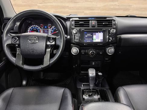 Used 2018 Toyota 4Runner TRD Off-Road Premium image 2