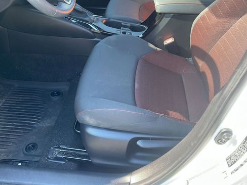 Used 2024 Toyota Corolla SE image 14