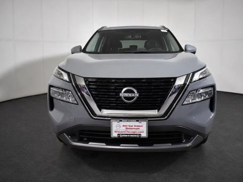 Used 2023 Nissan Rogue SL AWD/4WD image 2