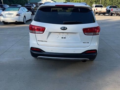 Used 2016 Kia Sorento EX FWD image 6