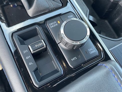 Certified 2025 Toyota Sequoia Platinum image 32