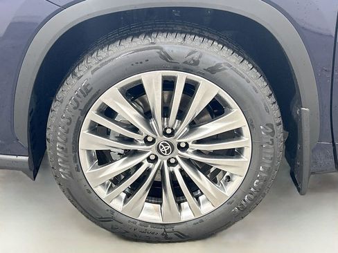 New 2026 Toyota Highlander Platinum AWD/4WD image 31