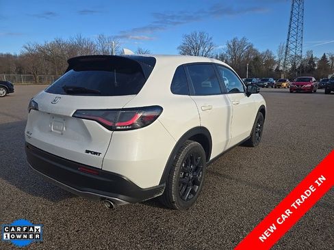 Used 2024 Honda HR-V Sport image 3