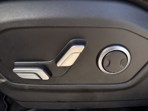 Used 2025 Hyundai Santa Fe SEL FWD image 20