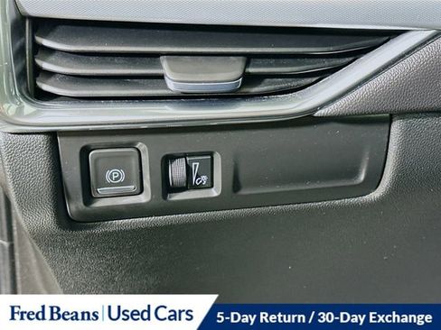 Used 2021 Cadillac XT4 Premium Luxury w/ Enhanced Visibility Package AWD/4WD image 12