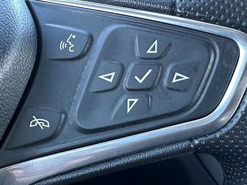 Used 2022 Chevrolet Equinox LT image 19