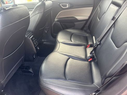 Used 2025 Jeep Compass Limited AWD/4WD image 25