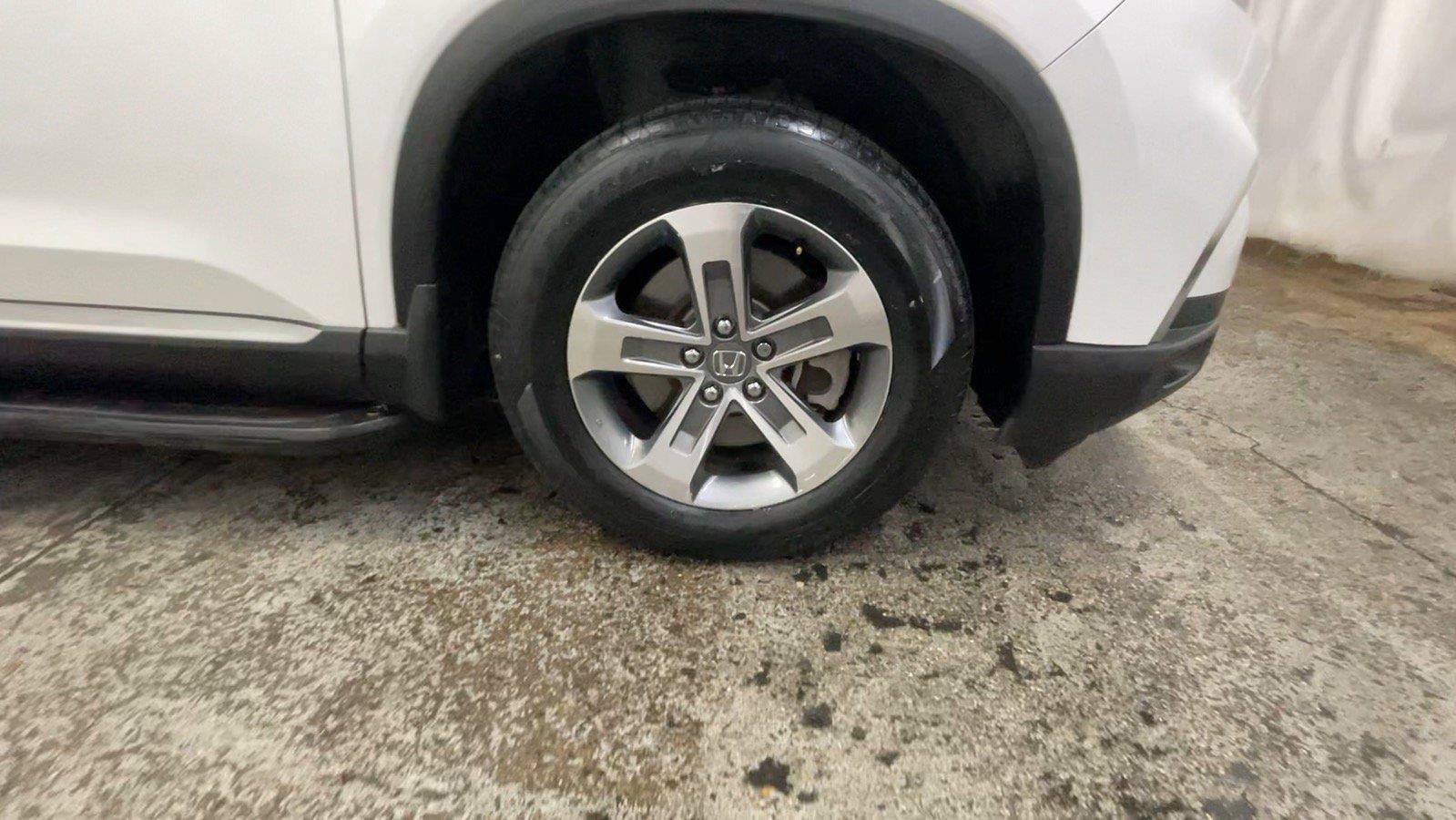 Certified 2024 Honda Pilot EX-L image 17
