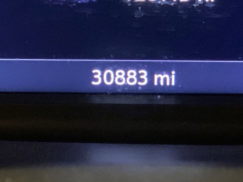 Used 2021 Chevrolet Silverado 1500 LT w/ Z71 Off-Road Package image 18