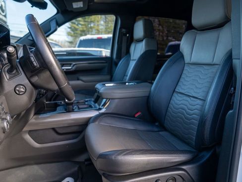 Used 2022 Chevrolet Silverado 1500 ZR2 w/ Technology Package image 22