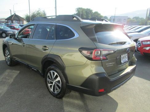Used 2023 Subaru Outback Premium image 4