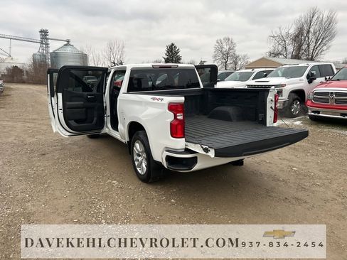 Used 2022 Chevrolet Silverado 1500 Custom image 3