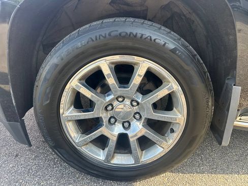 Used 2017 GMC Yukon Denali AWD/4WD image 36