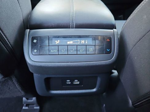 Used 2024 Nissan Pathfinder SV w/ SV Premium Package image 31