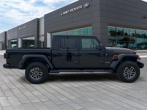 Used 2025 Jeep Gladiator Mojave AWD/4WD image 6