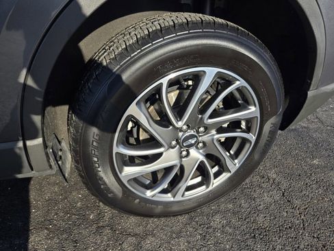 Used 2022 Lincoln Corsair AWD w/ Equipment Group 101A image 47