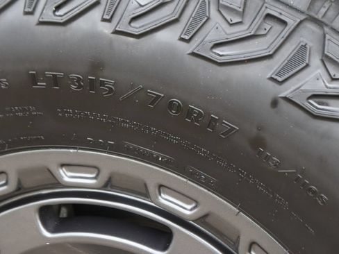 Used 2022 Ford Bronco Everglades AWD/4WD image 39