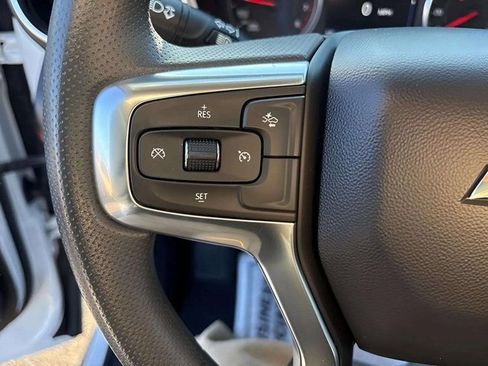 Used 2024 Chevrolet Blazer LT image 18