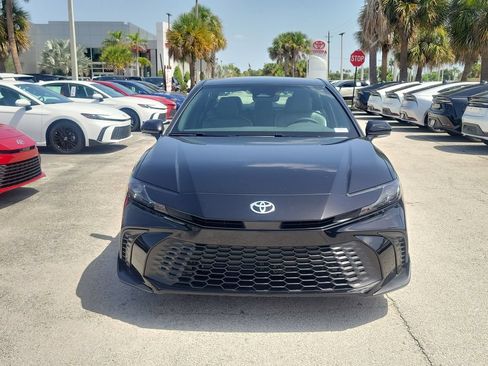 New 2026 Toyota Camry SE w/ Convenience Package FWD image 2