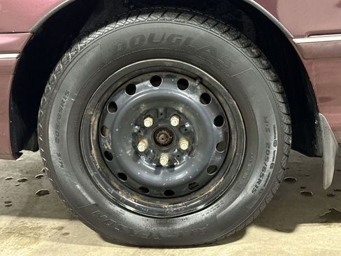 Used 1998 Toyota Avalon XL image 25