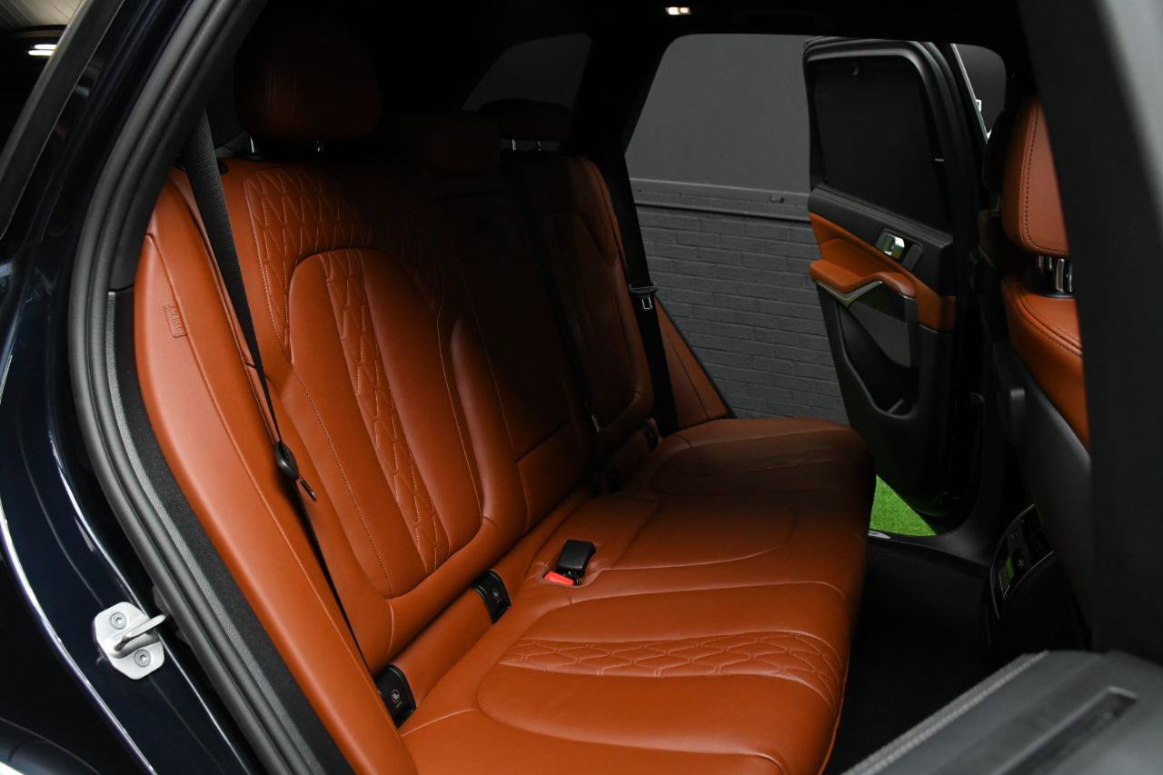 Used 2021 BMW X5 M50i w/ Executive Package AWD/4WD image 37