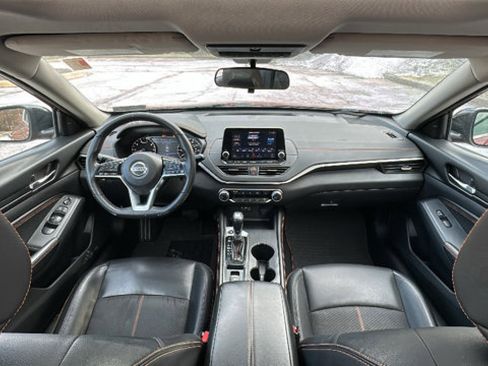 Certified 2020 Nissan Altima 2.5 SR w/ Premium Package image 27