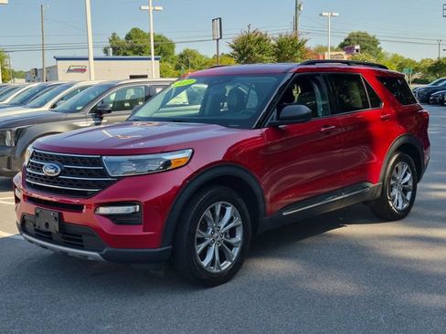 Used 2023 Ford Explorer XLT w/ Equipment Group 202A RWD image 7