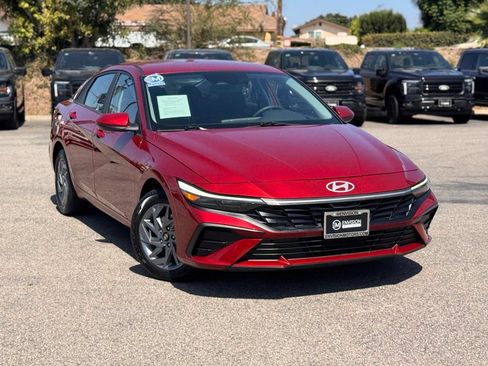 Used 2024 Hyundai Elantra Blue FWD image 2